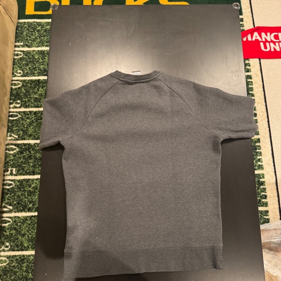 Oregon Ducks x Nike Crewneck Sweatshirt size Large - Picture 3 of 4